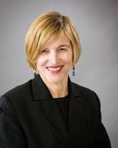 A photo of Julie Henderson.